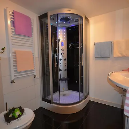 Gaestehaus Am Berg 아파트 *