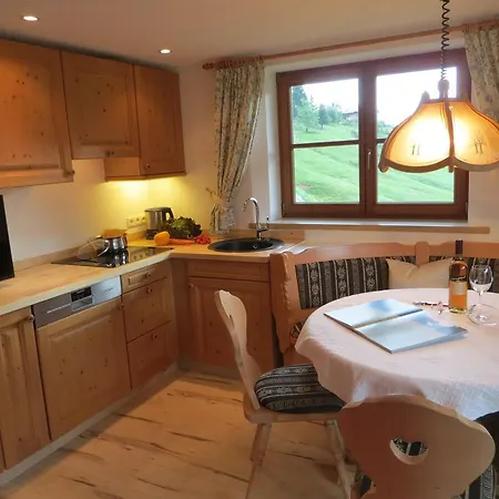 아파트 Gaestehaus Am Berg *