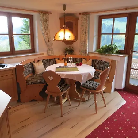 Gaestehaus Am Berg 아파트 Hirschegg (Vorarlberg)