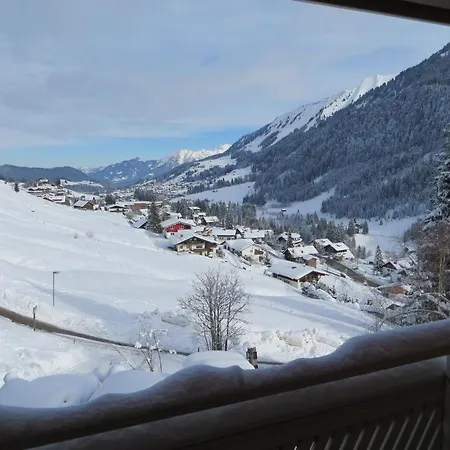 Gaestehaus Am Berg 아파트 *