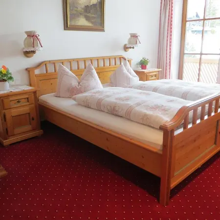 Gaestehaus Am Berg 아파트 Hirschegg (Vorarlberg)