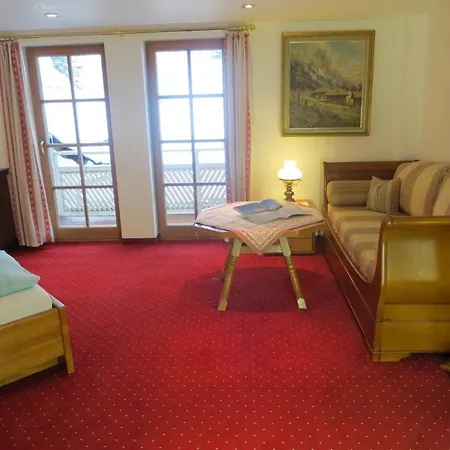 Gaestehaus Am Berg * Hirschegg (Vorarlberg)