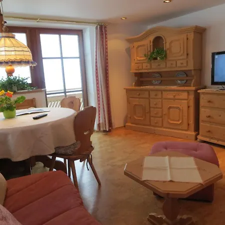 Gaestehaus Am Berg 아파트 Hirschegg (Vorarlberg)