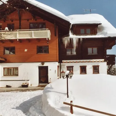 아파트 Gaestehaus Am Berg *