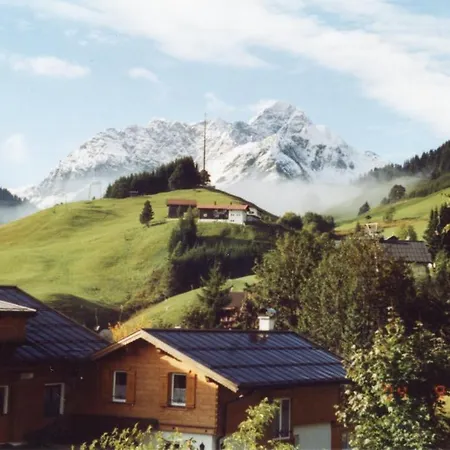 Apartamento Gaestehaus Am Berg Hirschegg (Vorarlberg)