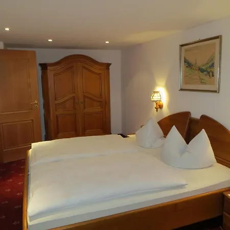 Gaestehaus Am Berg Apartamento