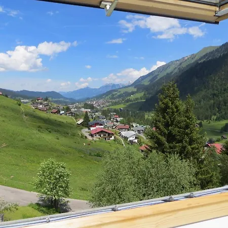 아파트 Gaestehaus Am Berg *