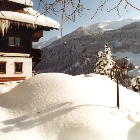 아파트 Gaestehaus Am Berg *